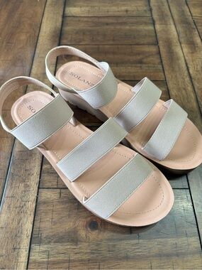 Solanz Women's Neutral Elastic Strap Sandals in Beige